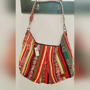 NENA & CO, MED Expedition Vibrant Shoulder BAG